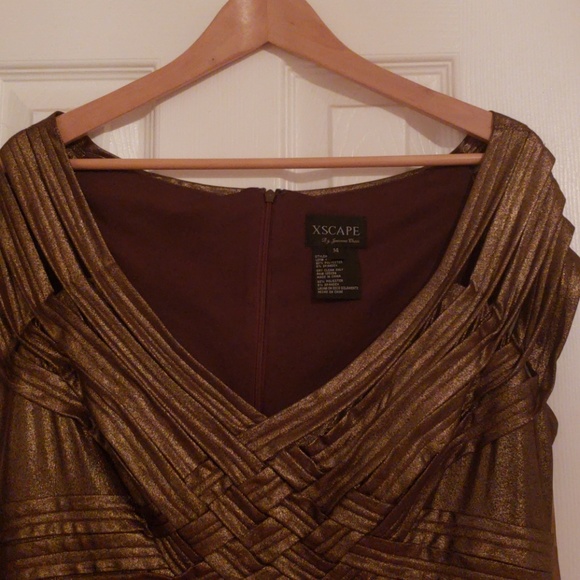 Evening dress - Picture 2 of 7